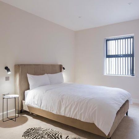 Charming 1-Bedroom Apartment In Leeds City Centre Perfect For Couples Or Solo Travelers Exterior foto