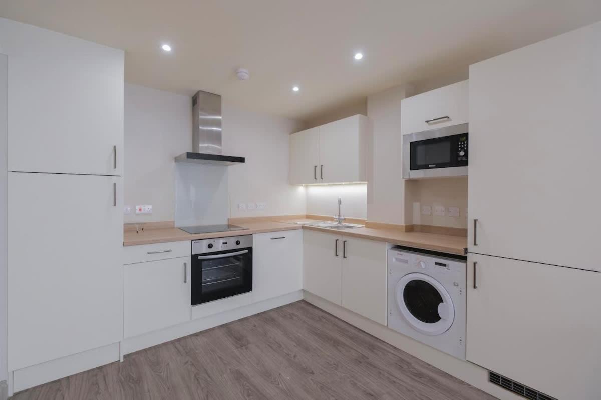 Charming 1-Bedroom Apartment In Leeds City Centre Perfect For Couples Or Solo Travelers Exterior foto